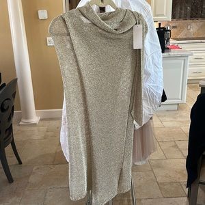 Wrap around Sarong style gold skirt, slip included. Size medium